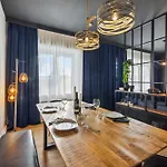 Nobilis - Expert - 4 Pers - Sauna - Zentrumnah - Netflix